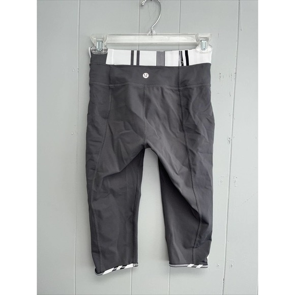 Lululemon Mid Rise Grey Crop Knee Length Leggings US6 - Picture 2 of 6